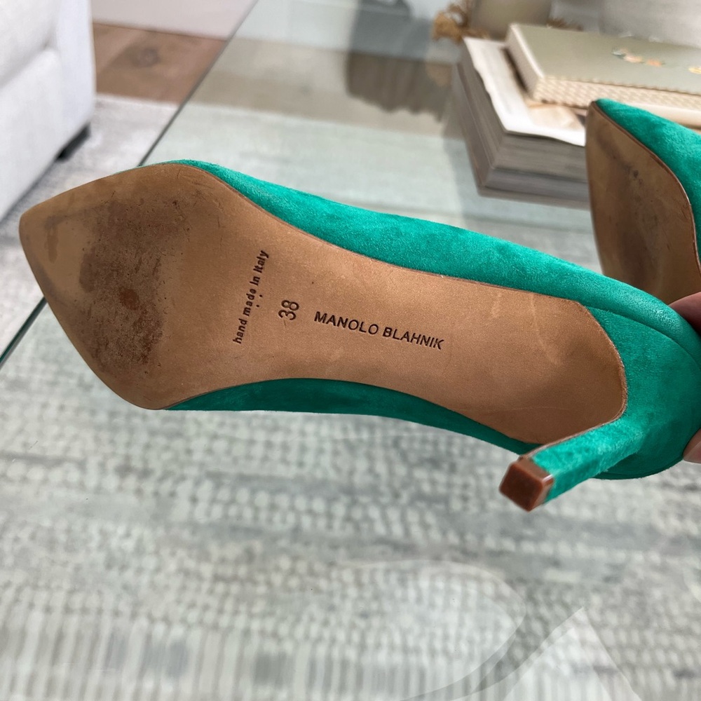 Manolo Blahnik BB Suede Green Pumps - Picture 6 of 6